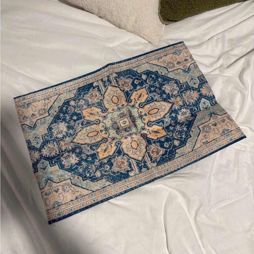 Elegant Blue and Beige Placemats (4)